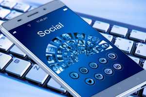 Security of Internet services with social capabilities
